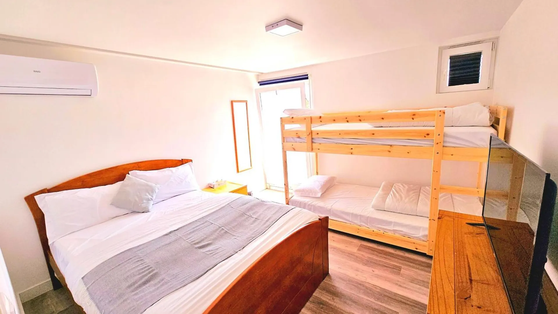 Peers Guest House Cascais 0*,  Portugal