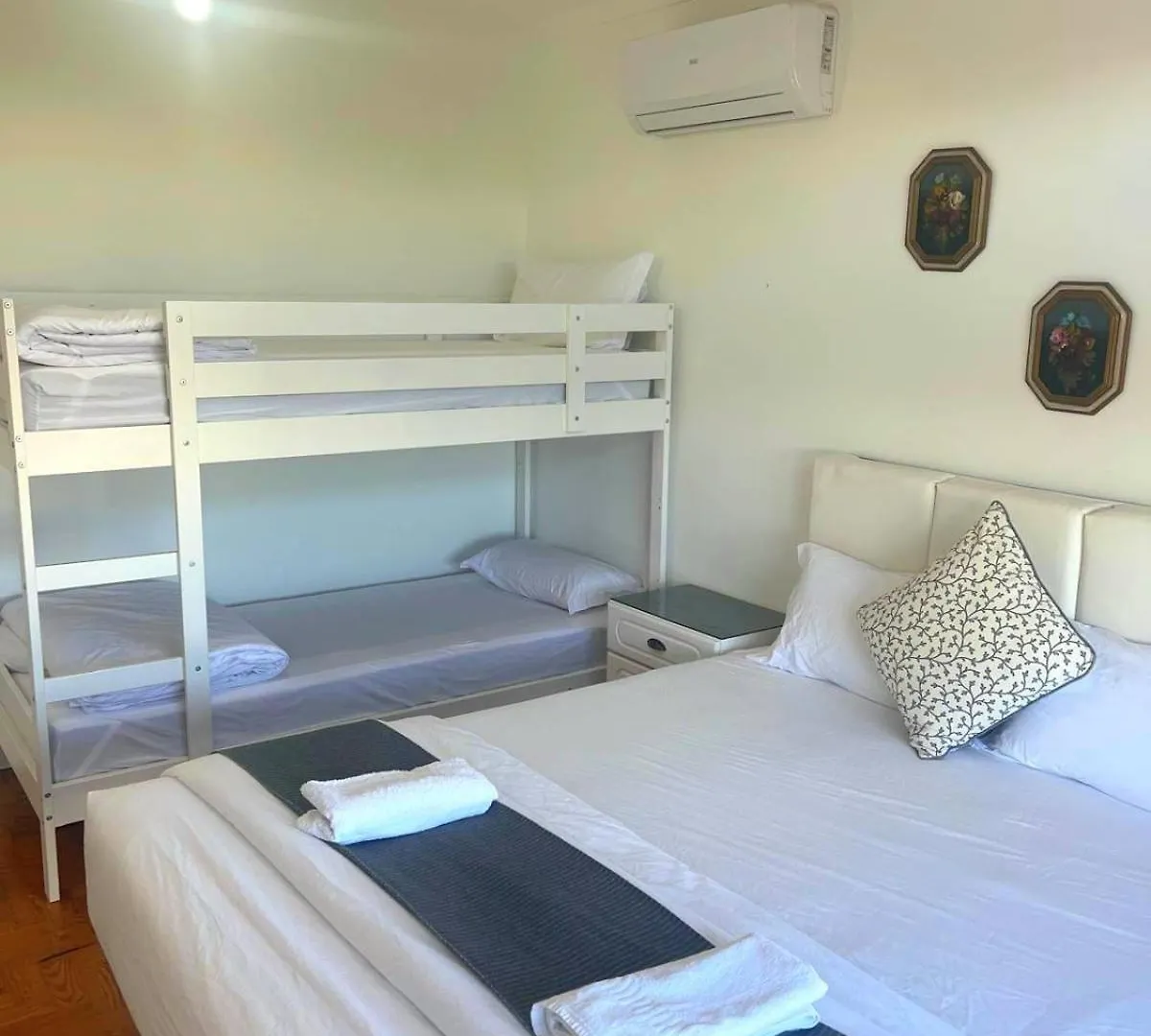 Peers Guest House Cascais